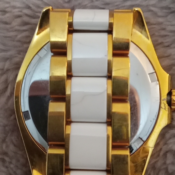 Guess watch - Picture 3 of 3